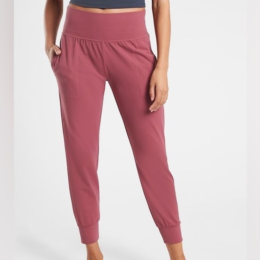 Athleta salutation joggers